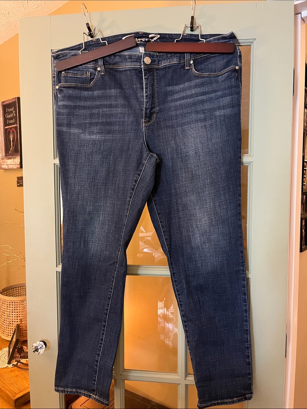 7 For All Mankind Women’s Straight Leg Jeans - Dark Blue Wash